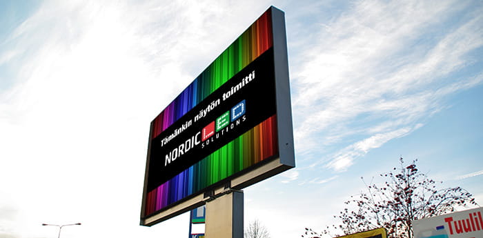 Tienvarsinaytto Manhattanilla.